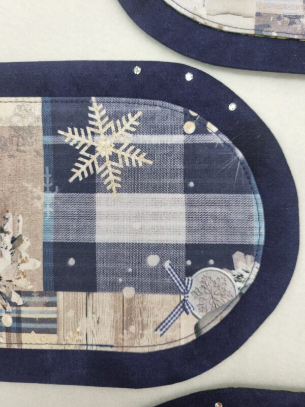 Platzset blau mit Schlittschuh
